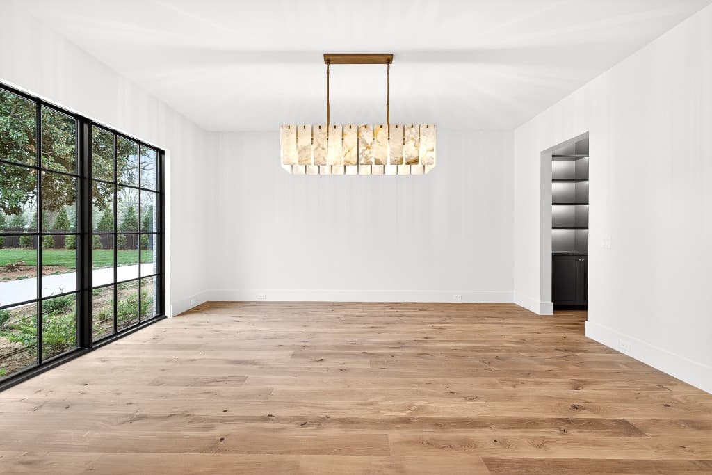 Empty room before staging